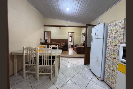 Casa à venda com 33m², 3 quartos e 1 vaga Casa à venda com 33m², 3 quartos e 1 vagaCozinha