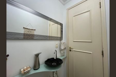 Apartamento à venda com 118m², 3 quartos e 2 vagas Apartamento à venda com 118m², 3 quartos e 2 vagasLavabo