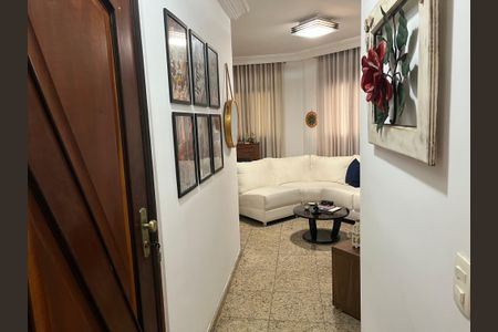 Apartamento à venda com 118m², 3 quartos e 2 vagas Apartamento à venda com 118m², 3 quartos e 2 vagasHall de Entrada