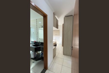 Apartamento para alugar com 75m², 2 quartos e 1 vaga Suíte