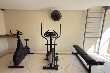Apartamento para alugar com 75m², 2 quartos e 1 vagaÁrea comum - Academia