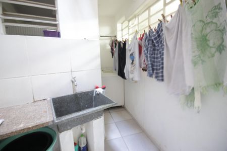 Casa à venda com 176m², 3 quartos e 2 vagasÁrea de Serviço 1
