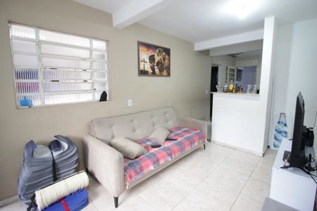 Casa à venda com 176m², 3 quartos e 2 vagasSala 1