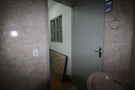 Casa à venda com 176m², 3 quartos e 2 vagasBanheiro 3