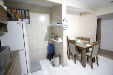 Casa à venda com 176m², 3 quartos e 2 vagasCozinha 1