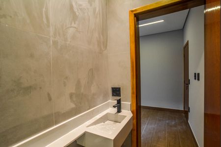 Casa à venda com 180m², 3 quartos e 2 vagasBanheiro da Suíte 1