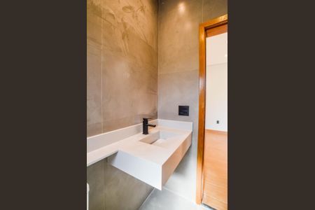 Casa à venda com 180m², 3 quartos e 2 vagasBanheiro da Suíte 3