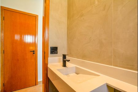 Casa à venda com 180m², 3 quartos e 2 vagasBanheiro da Suíte 2