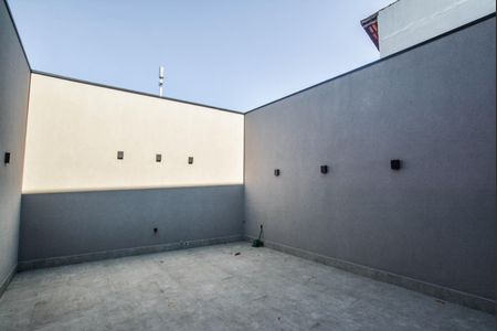 Casa à venda com 180m², 3 quartos e 2 vagasQuintal