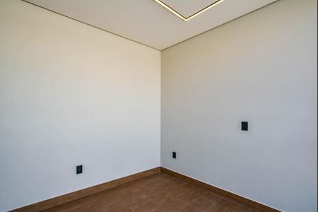 Casa à venda com 180m², 3 quartos e 2 vagasSuíte 2