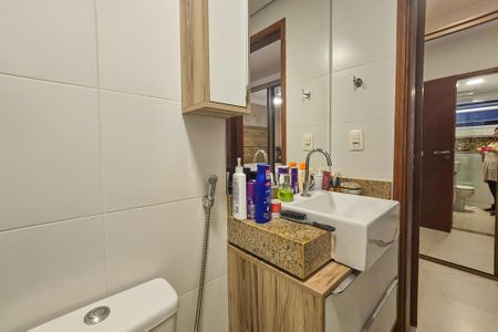 Apartamento para alugar com 118m², 3 quartos e 2 vagasbanheiro da suíte