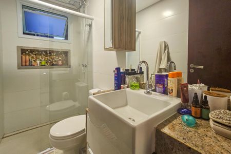 Apartamento para alugar com 118m², 3 quartos e 2 vagasbanheiro da suíte