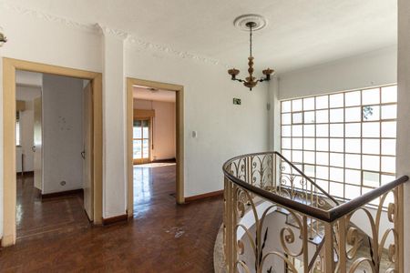 Casa à venda com 600m², 5 quartos e 6 vagas Casa à venda com 600m², 5 quartos e 6 vagasCorredor Superior