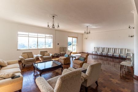 Casa à venda com 600m², 5 quartos e 6 vagas Casa à venda com 600m², 5 quartos e 6 vagasSala 1