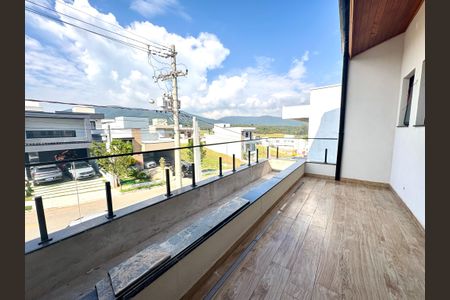 Casa de condomínio à venda com 280m², 4 quartos e 4 vagas Casa de condomínio à venda com 280m², 4 quartos e 4 vagasSuíte 2