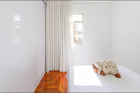 Apartamento para alugar com 167m², 3 quartos e 2 vagasQuarto 2