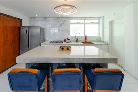 Apartamento para alugar com 167m², 3 quartos e 2 vagasCozinha