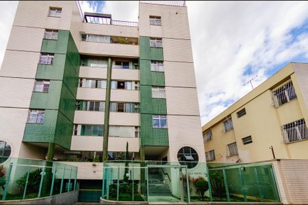 Apartamento para alugar com 167m², 3 quartos e 2 vagasFachada