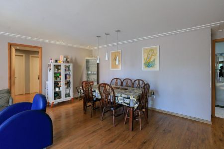 Apartamento à venda com 128m², 3 quartos e 2 vagasSala