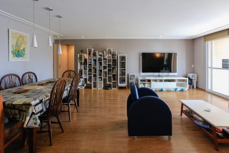 Apartamento à venda com 128m², 3 quartos e 2 vagasSala