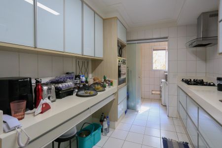 Apartamento à venda com 128m², 3 quartos e 2 vagasCozinha