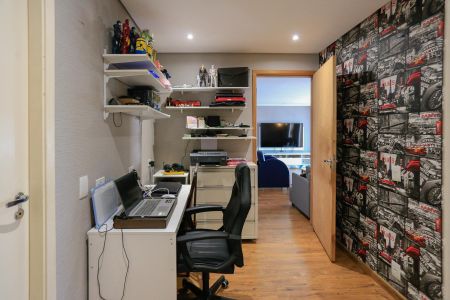 Apartamento à venda com 128m², 3 quartos e 2 vagasEscritório