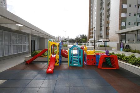 Apartamento para alugar com 111m², 2 quartos e 2 vagasÁrea comum - Playground