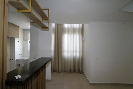 Apartamento para alugar com 111m², 2 quartos e 2 vagasSala