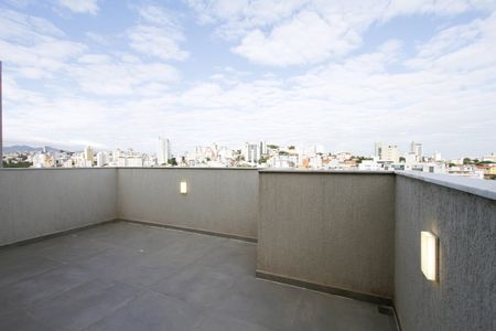 Apartamento para alugar com 111m², 2 quartos e 2 vagasCobertura