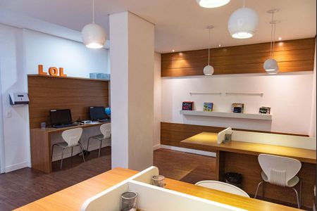 Apartamento à venda com 98m², 3 quartos e 2 vagas Apartamento à venda com 98m², 3 quartos e 2 vagasÁrea Comum - Sala de estudos