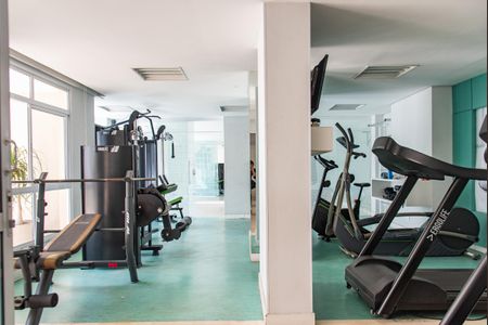 Apartamento à venda com 98m², 3 quartos e 2 vagas Apartamento à venda com 98m², 3 quartos e 2 vagasAcademia