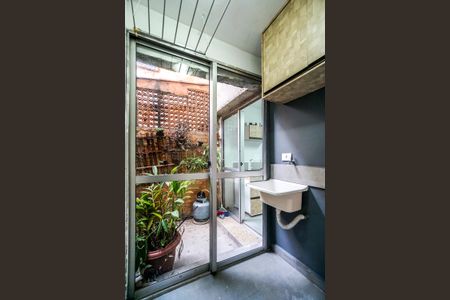 Casa à venda com 120m², 4 quartos e 2 vagas Casa à venda com 120m², 4 quartos e 2 vagasÁrea de serviço