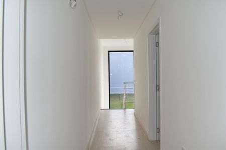 Casa de condomínio para alugar com 200m², 3 quartos e 3 vagas Casa de condomínio para alugar com 200m², 3 quartos e 3 vagasCorredor/Escada