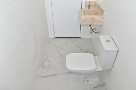 Casa de condomínio para alugar com 200m², 3 quartos e 3 vagas Casa de condomínio para alugar com 200m², 3 quartos e 3 vagasBanheiro da Suíte 2