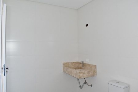 Casa de condomínio para alugar com 200m², 3 quartos e 3 vagas Casa de condomínio para alugar com 200m², 3 quartos e 3 vagasBanheiro da Suíte 1