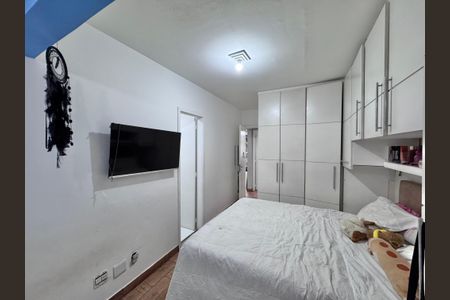 Casa de condomínio à venda com 140m², 3 quartos e 2 vagasSuíte