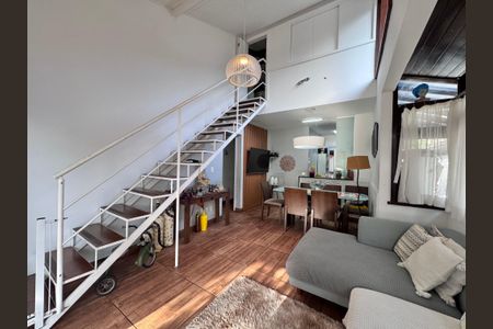 Casa de condomínio à venda com 140m², 3 quartos e 2 vagasSala