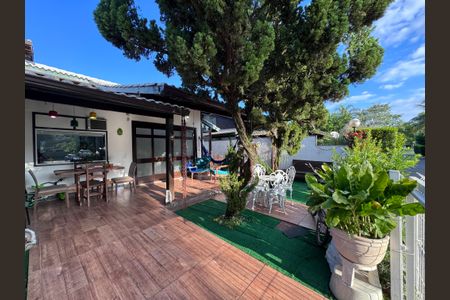 Casa de condomínio à venda com 140m², 3 quartos e 2 vagasÁrea externa