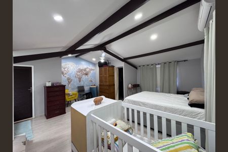 Casa de condomínio à venda com 140m², 3 quartos e 2 vagasSuíte Master