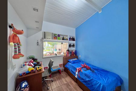 Casa de condomínio à venda com 140m², 3 quartos e 2 vagasQuarto