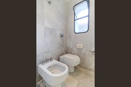 Apartamento à venda com 260m², 4 quartos e 3 vagasBanheiro Social