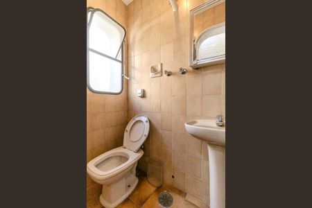 Apartamento à venda com 260m², 4 quartos e 3 vagasBanheiro de Serviço