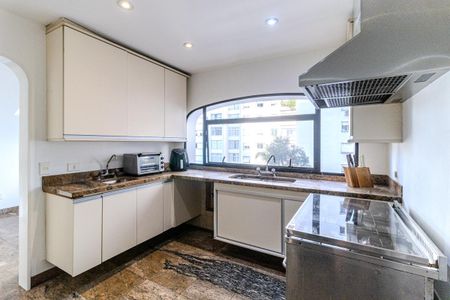 Apartamento à venda com 260m², 4 quartos e 3 vagasCozinha
