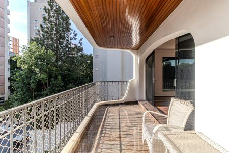 Apartamento à venda com 260m², 4 quartos e 3 vagasVaranda