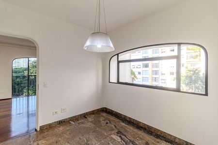 Apartamento à venda com 260m², 4 quartos e 3 vagasCopa