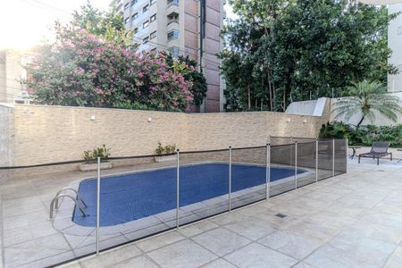 Apartamento à venda com 260m², 4 quartos e 3 vagasPiscina