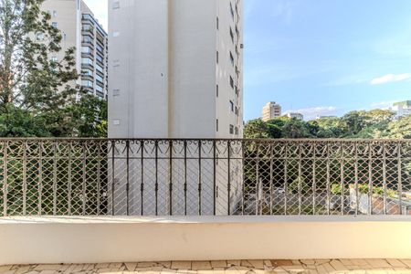 Apartamento à venda com 260m², 4 quartos e 3 vagasVaranda