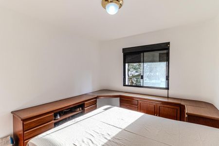 Apartamento à venda com 260m², 4 quartos e 3 vagasQuarto 2