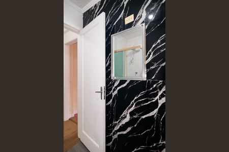 Studio à venda com 33m², 1 quarto e sem vaga Studio à venda com 33m², 1 quarto e sem vagaBanheiro / Área de Serviço