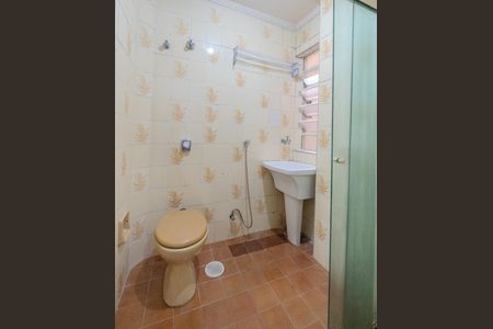 Banheiro de kitnet/studio para alugar com 1 quarto, 33m² em Bela Vista, São Paulo